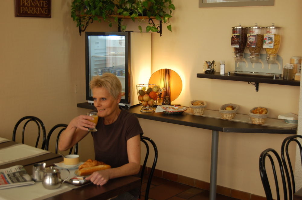 Greet Hotel Grenoble Centre Gare Экстерьер фото